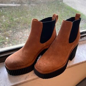 Short boots, brand new!